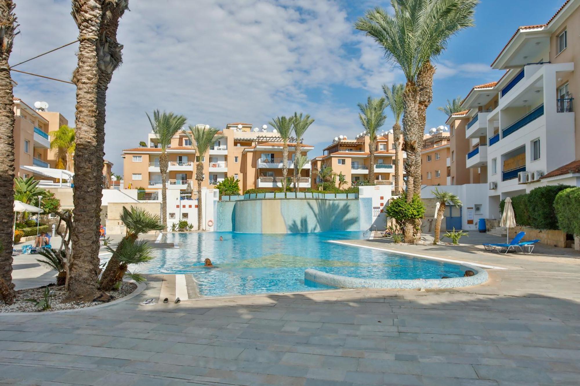 Casa Del Sol Townhouse In Iris Village Paphos Exteriör bild