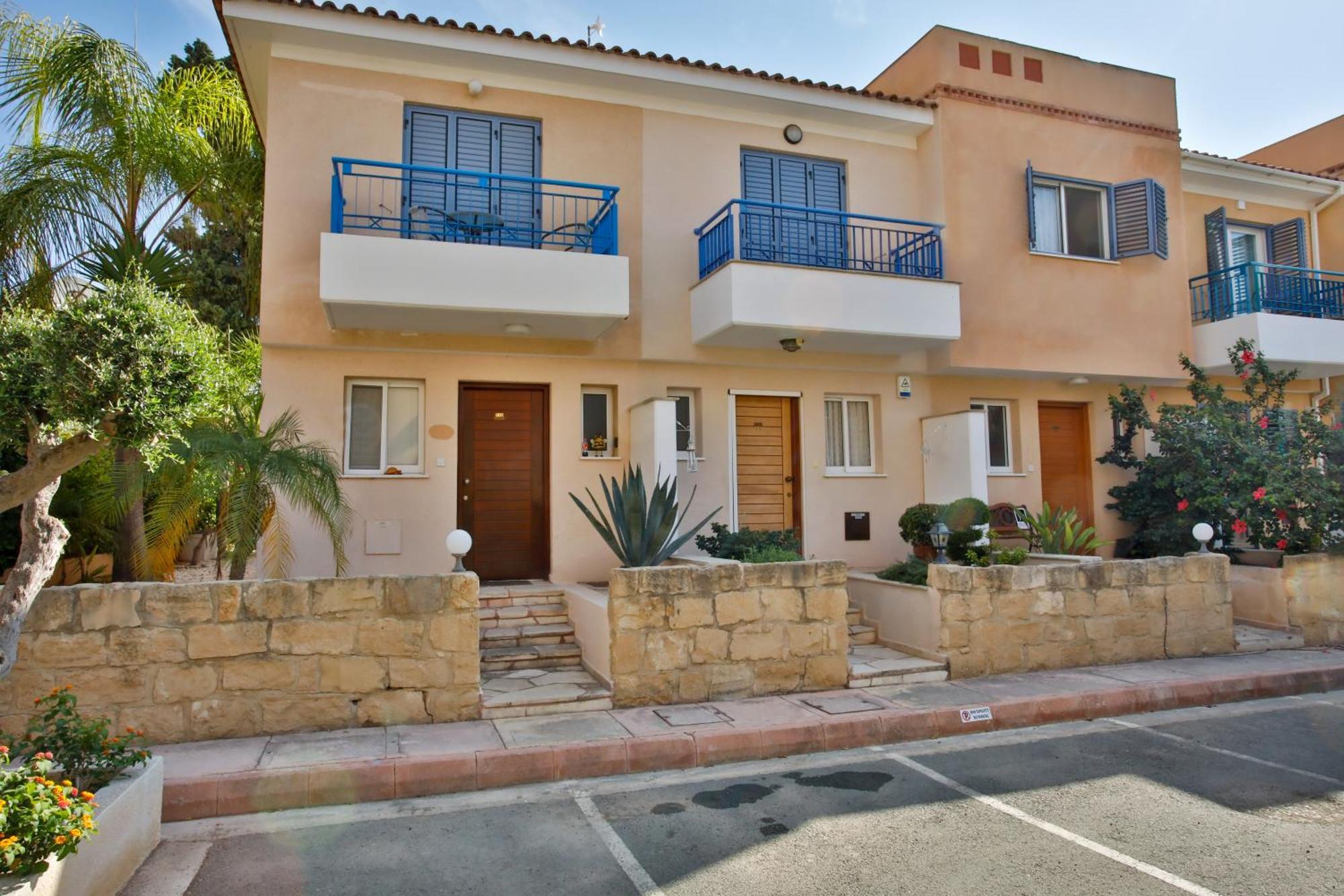 Casa Del Sol Townhouse In Iris Village Paphos Exteriör bild