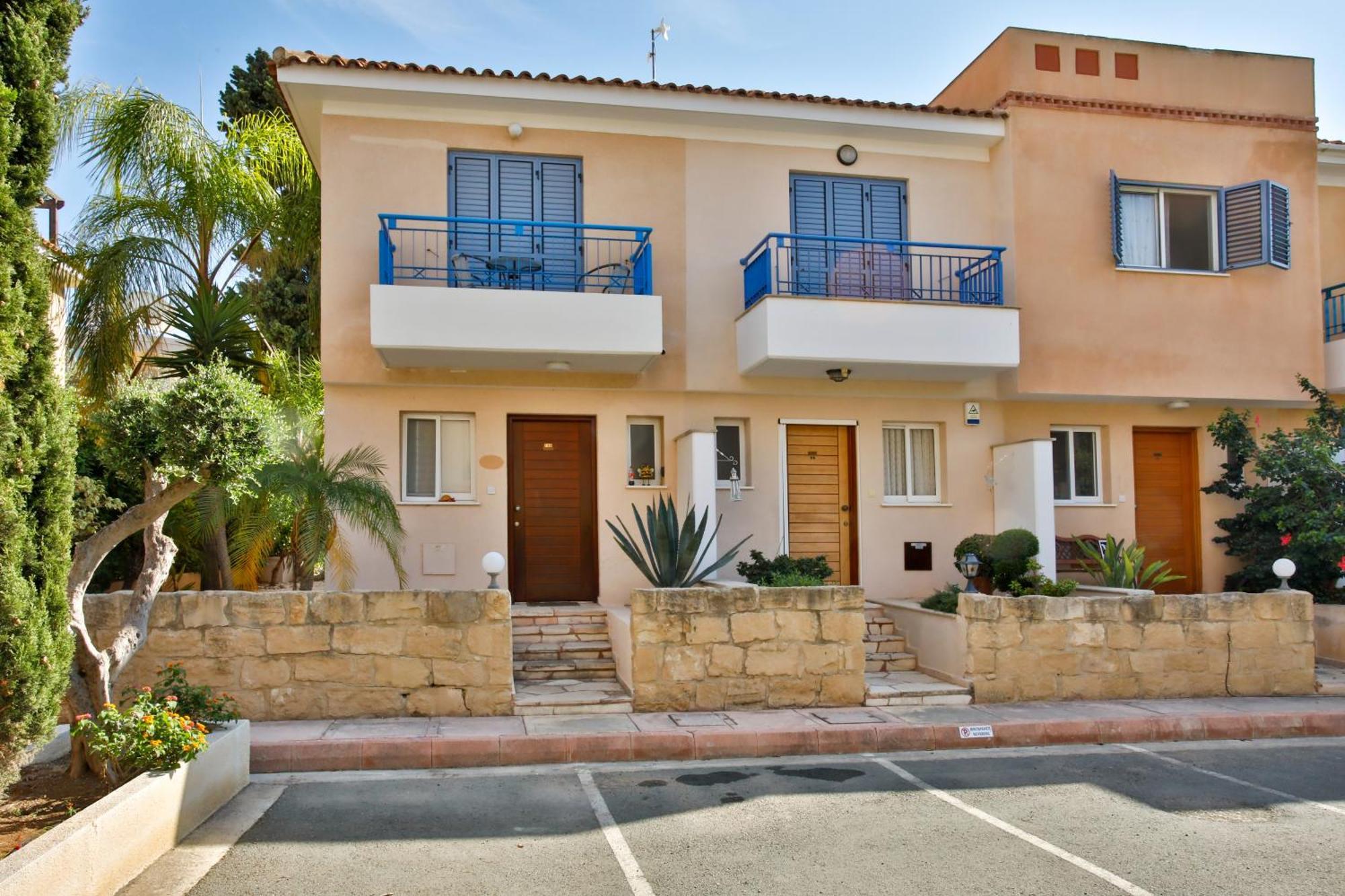 Casa Del Sol Townhouse In Iris Village Paphos Exteriör bild