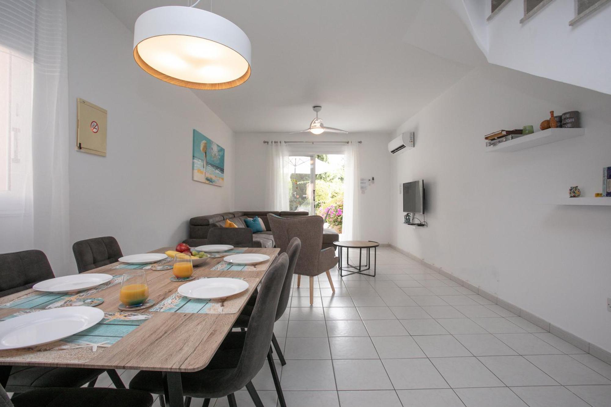 Casa Del Sol Townhouse In Iris Village Paphos Exteriör bild