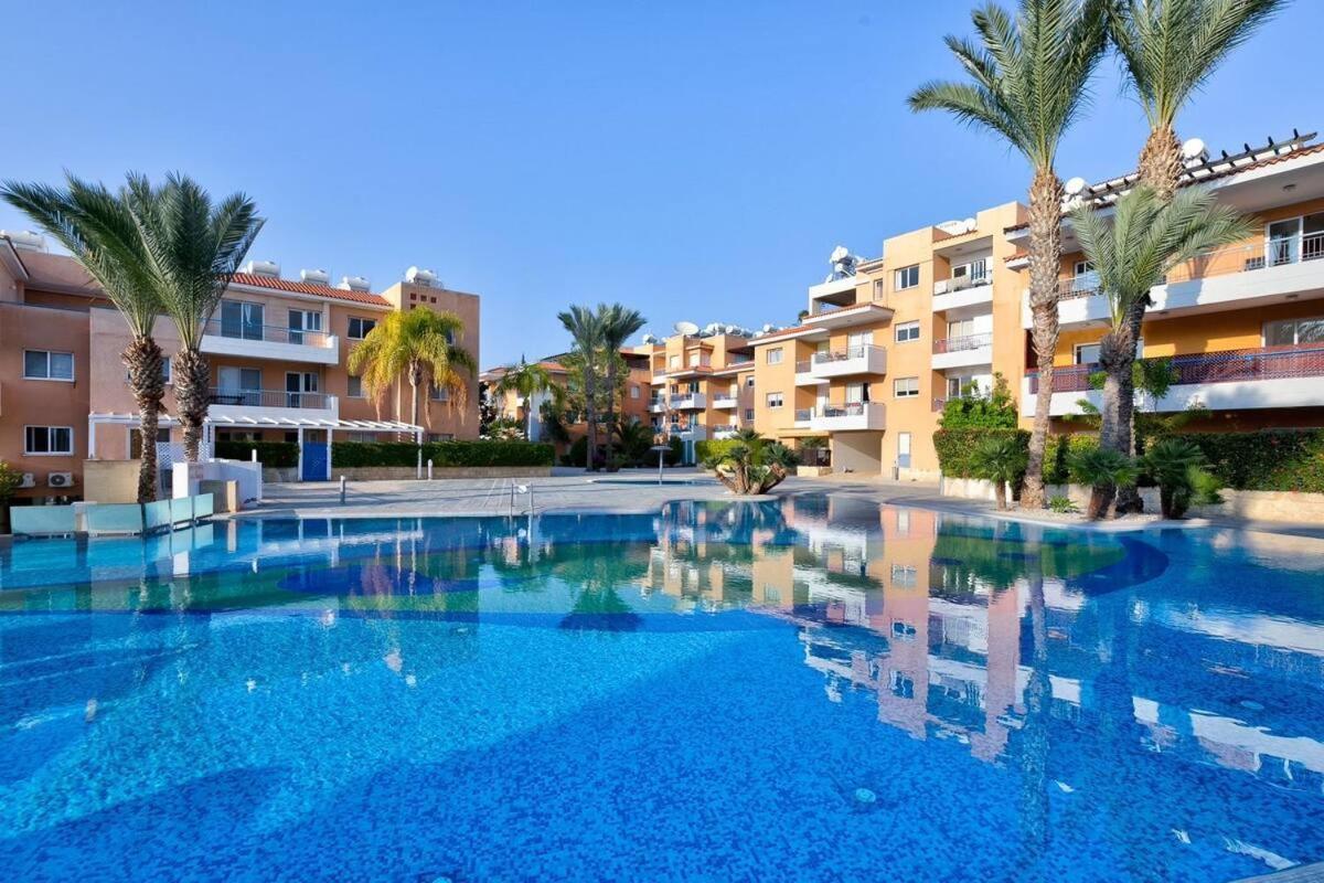 Casa Del Sol Townhouse In Iris Village Paphos Exteriör bild