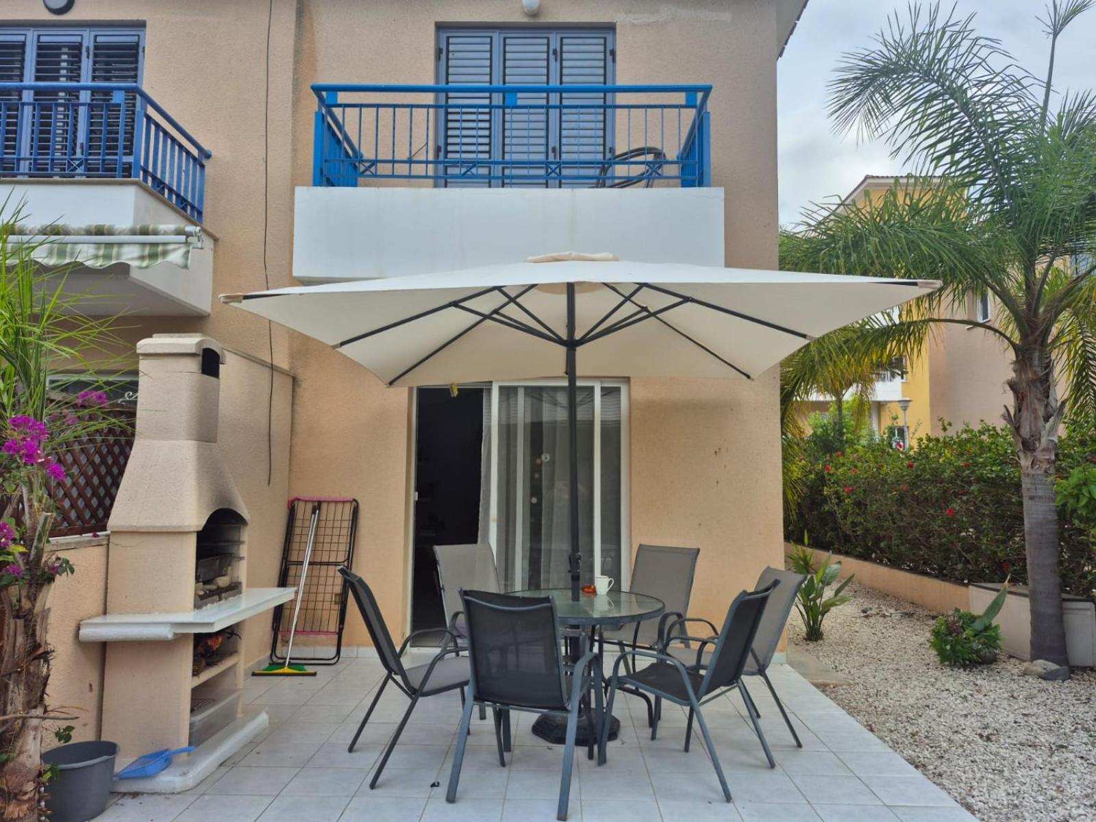 Casa Del Sol Townhouse In Iris Village Paphos Exteriör bild