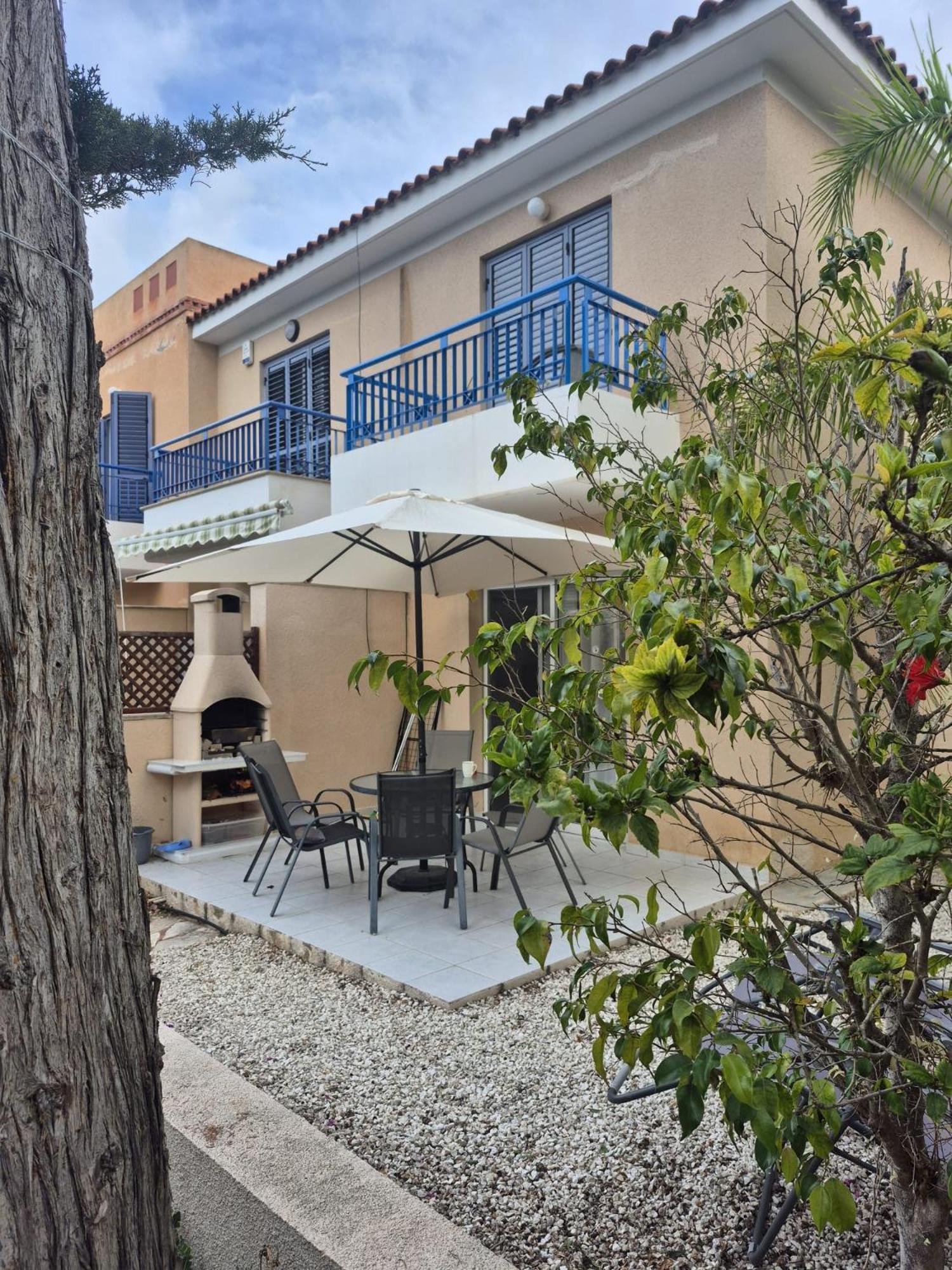 Casa Del Sol Townhouse In Iris Village Paphos Exteriör bild